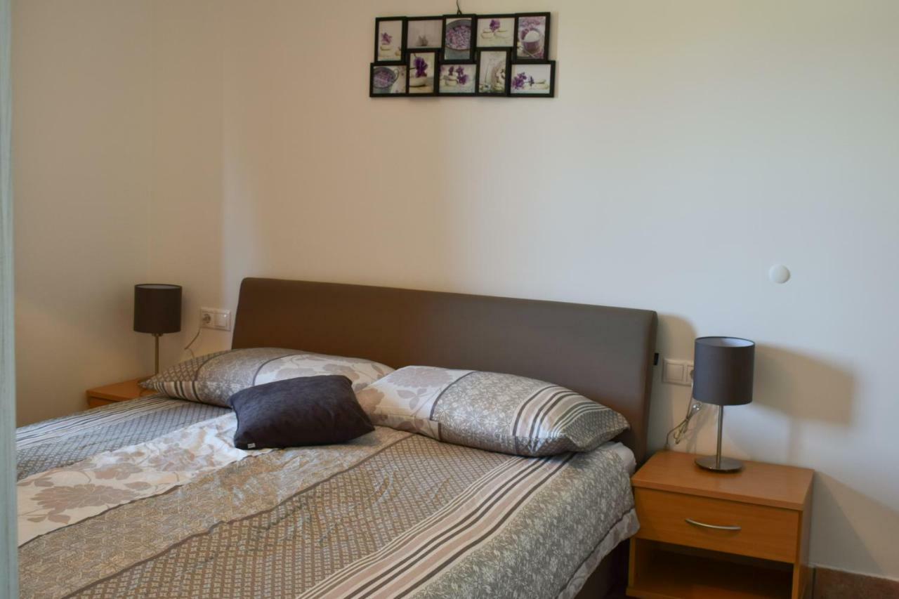 Farm Stay Zevnik เบรชิตเซ ภายนอก รูปภาพ