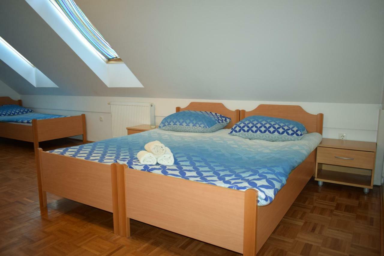 Farm Stay Zevnik เบรชิตเซ ภายนอก รูปภาพ